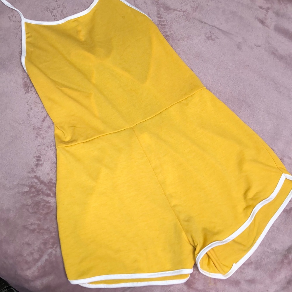 ROMWE| Mustard Yellow Short Romper